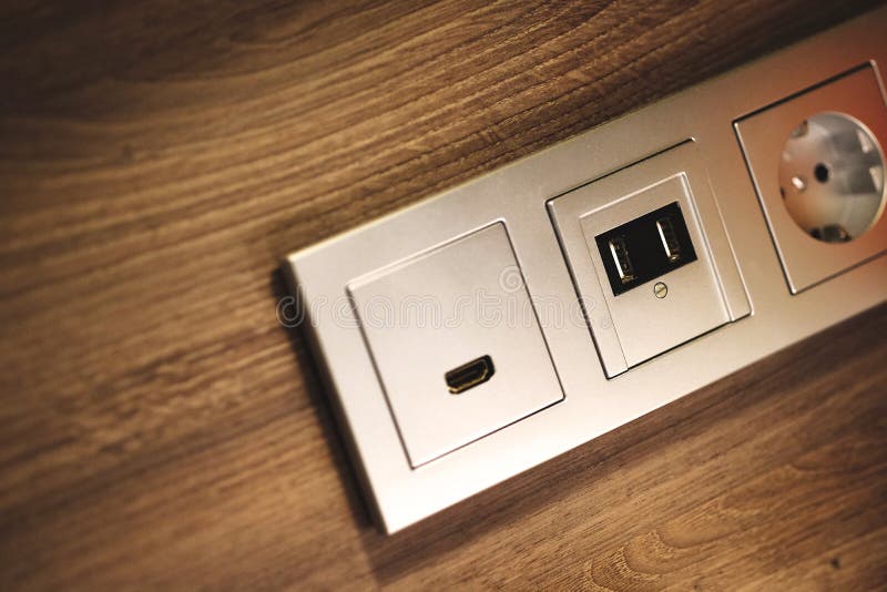 USB HDMI, makthåligheter royaltyfri foto USB HDMI, makthåligheter royaltyfri foto