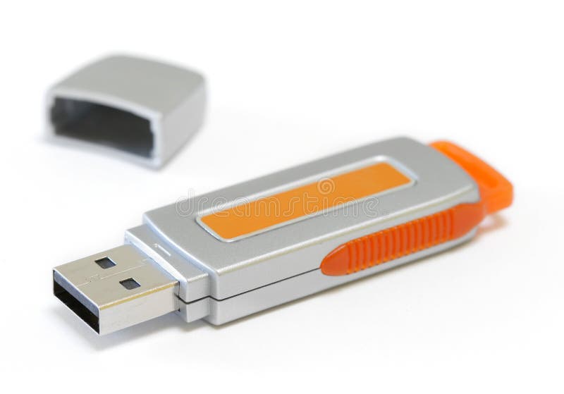 Chiave USB isolato su a puro sfondo bianco.