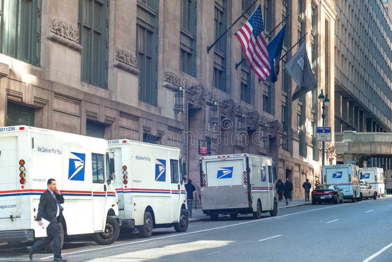 USPS doręczeniowe ciężarówki obrazy stock USPS doręczeniowe ciężarówki obrazy stock