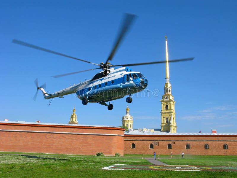 Utfärd med helikoptern fästningpaul peter petersburg russia st arkivbild Utfärd med helikoptern fästningpaul peter petersburg russia st arkivbild