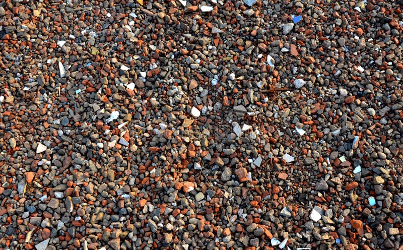 Utilizarea materialelor reciclate pentru construcții pe șantiere este o soluție ecologică pentru înlocuirea extracției de minerale royalty free stock photo