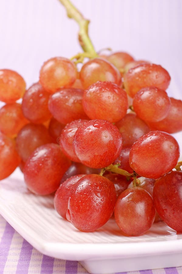 Uva Da Tavola Gigante Rossa Uva Da Tavola Rossa Italiana Fotografia Stock - Immagine di autunno