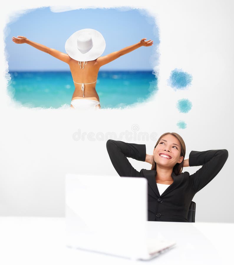 Uśmiechnięty bizneswoman marzy plażowa podróż obraz royalty free Uśmiechnięty bizneswoman marzy plażowa podróż obraz royalty free