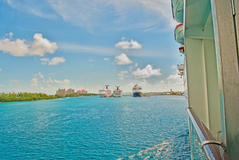 Vacanza tropicale caraibica di viaggio di crociera immagini stock Vacanza tropicale caraibica di viaggio di crociera immagini stock