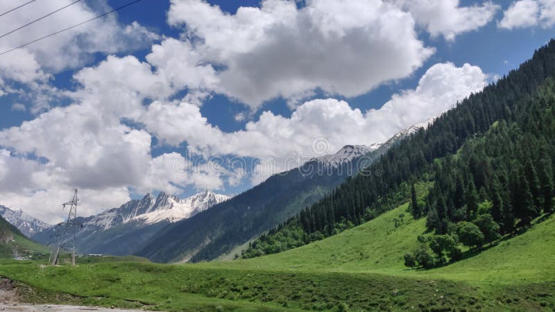 Vackra landskap i Kashmir Valley, Indien