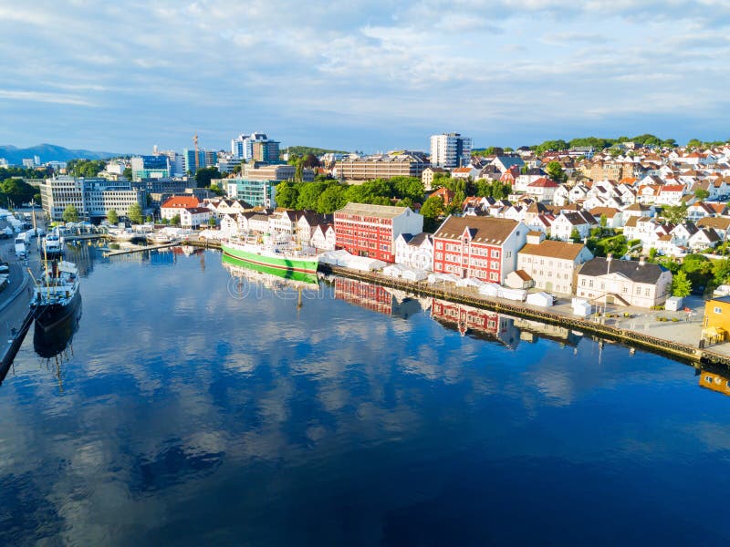 Vagen in Stavanger, Norwegen Stockbild Bild von brücke, stadt 114071783