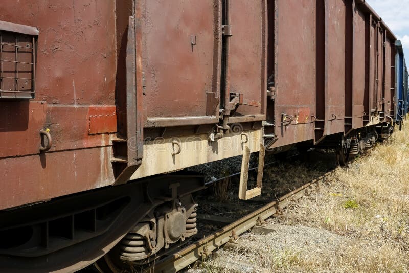 Vagón de mercancÃas de acero ferroviario imagen de archivo libre de regalías Vagón de mercancÃas de acero ferroviario imagen de archivo libre de regalías