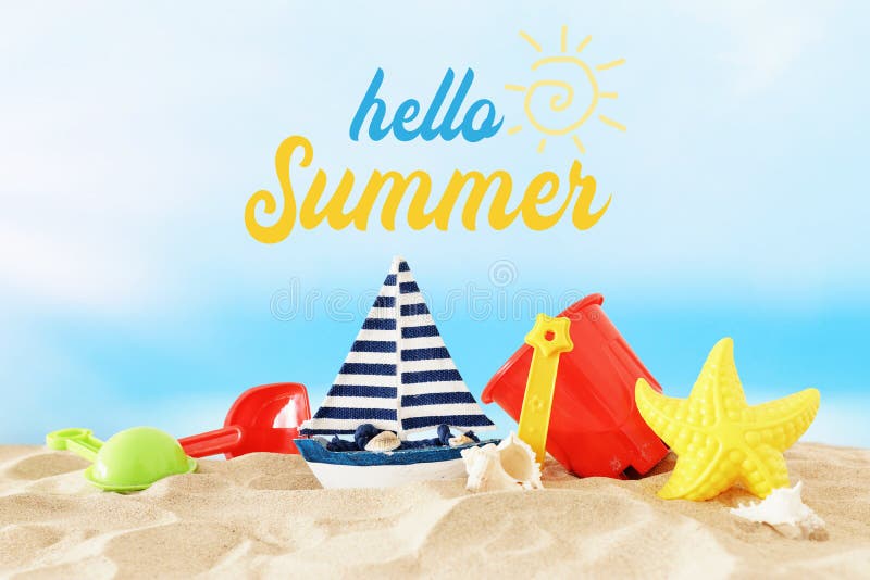 vakantie Vakantie en de zomerbeeld met strand kleurrijk speelgoed voor jong geitje over het zand