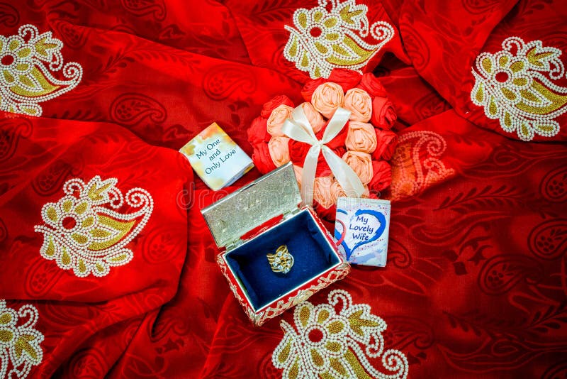 Valentindaggåva för förälskelsen av liv royaltyfri fotografi Valentindaggåva för förälskelsen av liv royaltyfri fotografi