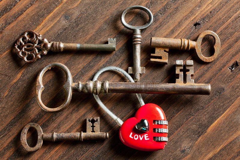 Valentine keys and padlock heart