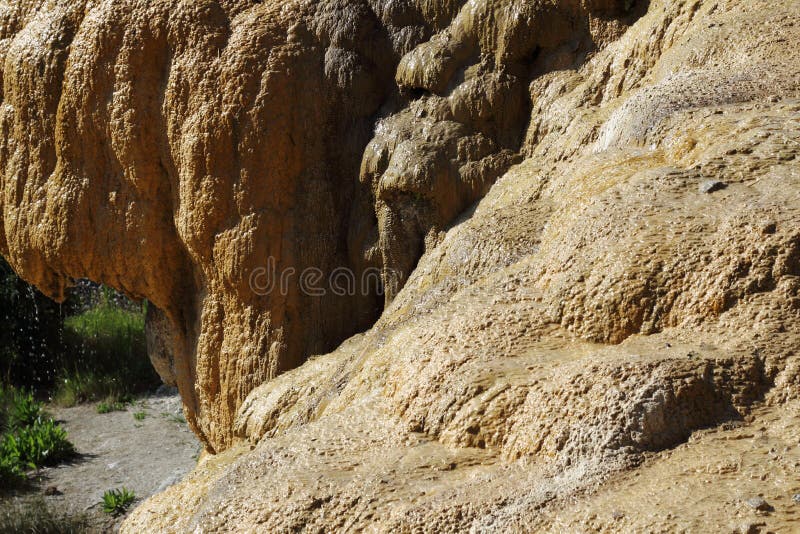 Van angst verstijfde Fontein van Réotier-structuur, Hautes-Alpes, Frankrijk royalty-vrije stock foto Van angst verstijfde Fontein van Réotier-structuur, Hautes-Alpes, Frankrijk royalty-vrije stock foto