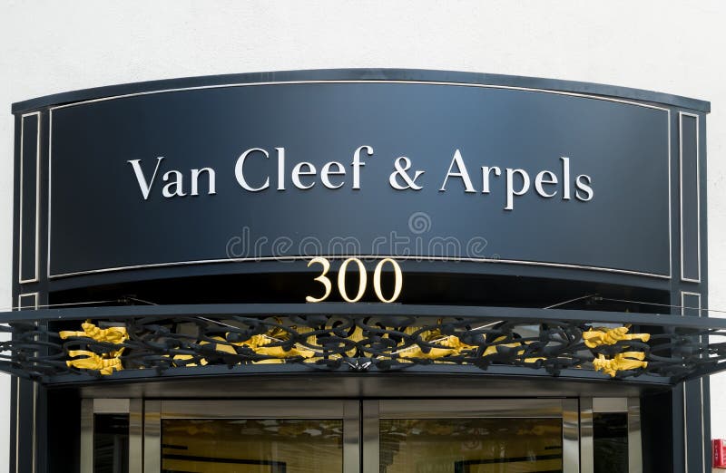 Van Cleef & Arpels Retail Store Exterior Editorial Photo - Image of ...