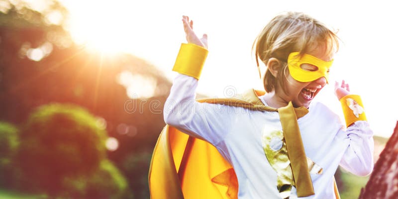 Van de het Gelukvrije tijd van het Superherojonge geitje Speels de Activiteitenconcept royalty-vrije stock fotografie Van de het Gelukvrije tijd van het Superherojonge geitje Speels de Activiteitenconcept royalty-vrije stock fotografie