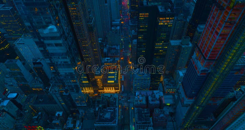 Van de Stadsmanhattan de V.S. van New York uit het stadscentrum lucht het panoramamening met wolkenkrabbers en blauwe hemel 2019 royalty-vrije stock afbeelding Van de Stadsmanhattan de V.S. van New York uit het stadscentrum lucht het panoramamening met wolkenkrabbers en blauwe hemel 2019 royalty-vrije stock afbeelding