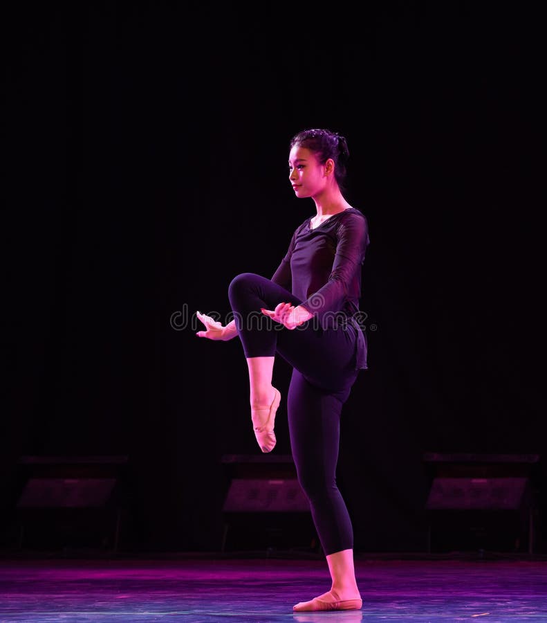 December 3, 2015,The first colleges and universities' dancing competition of Jiangxi Province, sponsored by Jiangxi dancers association, Jiangxi university's dance society, hosted by East China Jiaotong University, was held in the campus of ECJU. 12 undergraduate universities with 52 dancing programmes and 5 junior colleges with 14 programmes participated in the competition. December 3, 2015,The first colleges and universities' dancing competition of Jiangxi Province, sponsored by Jiangxi dancers association, Jiangxi university's dance society, hosted by East China Jiaotong University, was held in the campus of ECJU. 12 undergraduate universities with 52 dancing programmes and 5 junior colleges with 14 programmes participated in the competition.