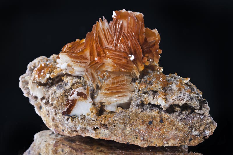 Vanadinite mineral crystals from Morocco royalty free stock photography Vanadinite mineral crystals from Morocco royalty free stock photography