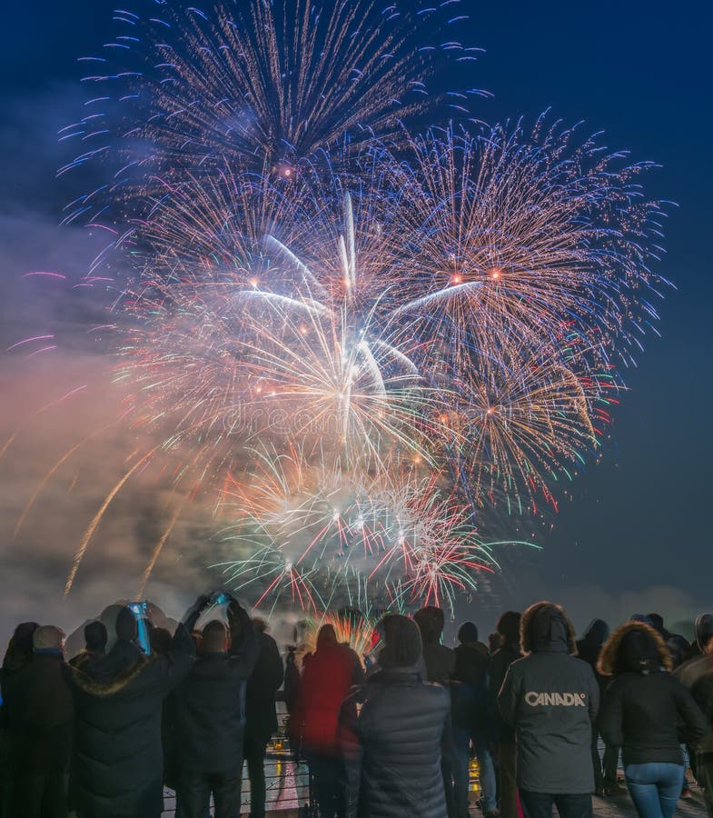 Vancouver BC Canada, 1,2018 Januari Vuurwerk voor nieuw jaar 2018 vieringen royalty-vrije stock fotografie Vancouver BC Canada, 1,2018 Januari Vuurwerk voor nieuw jaar 2018 vieringen royalty-vrije stock fotografie