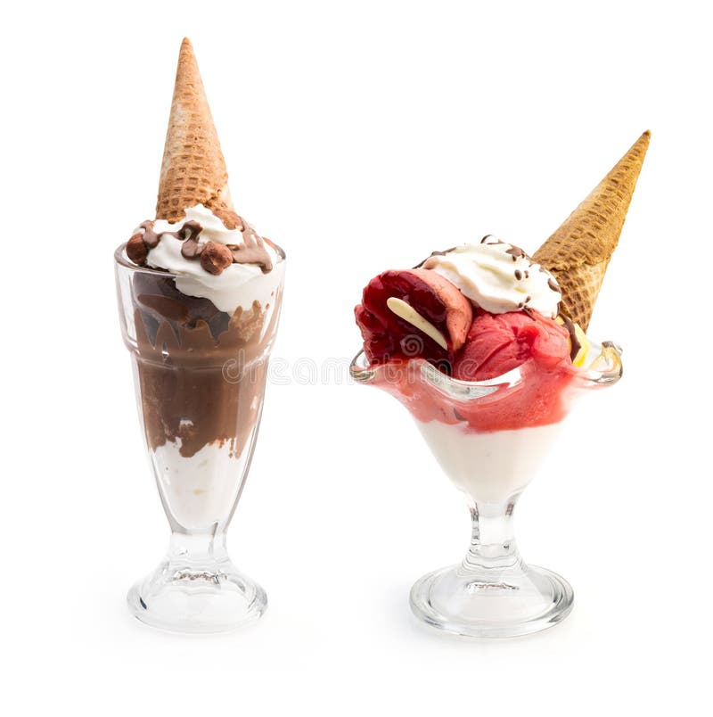 Vanilla, strawberry and chocolate ice cream in sundae bowl