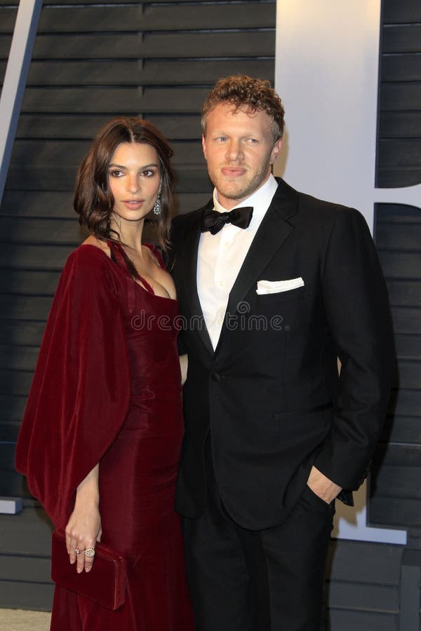 LOS ANGELES - MAR 4:  Emily Ratajkowski, Sebastian Bear-McClard at the 24th Vanity Fair Oscar After-Party at the Wallis Annenberg Center for the Performing Arts on March 4, 2018 in Beverly Hills, CA. LOS ANGELES - MAR 4:  Emily Ratajkowski, Sebastian Bear-McClard at the 24th Vanity Fair Oscar After-Party at the Wallis Annenberg Center for the Performing Arts on March 4, 2018 in Beverly Hills, CA