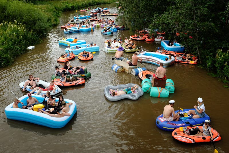 VANTAA, FINLAND â€“ AUGUST 1, 2015 Beer Floating (kaljakellunta