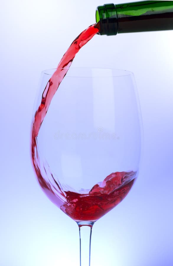 vara hälld rött vin arkivbild vara hälld rött vin arkivbild