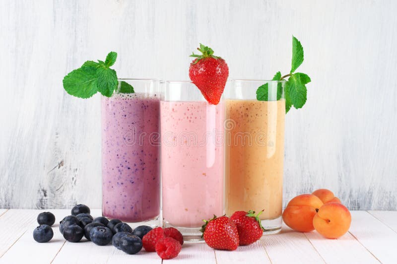 Vari frappé con i frutti immagine stock Vari frappé con i frutti immagine stock