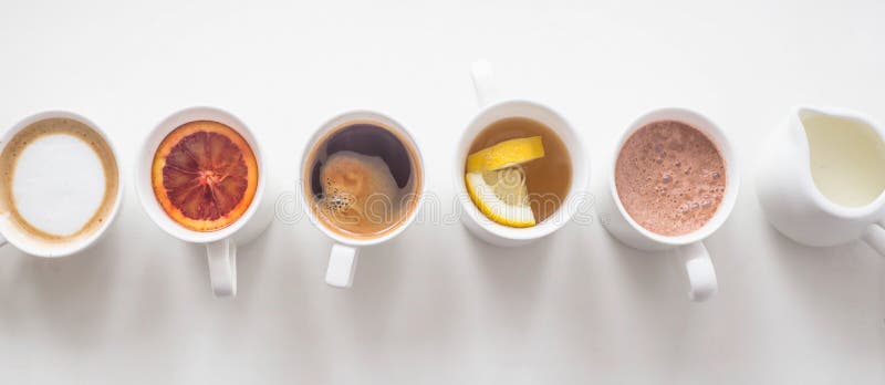 Varias Diversas Bebidas Calientes En La Tabla Blanca - Menú De La Cafetería  Foto de archivo - Imagen de leche, modelo: 141534276