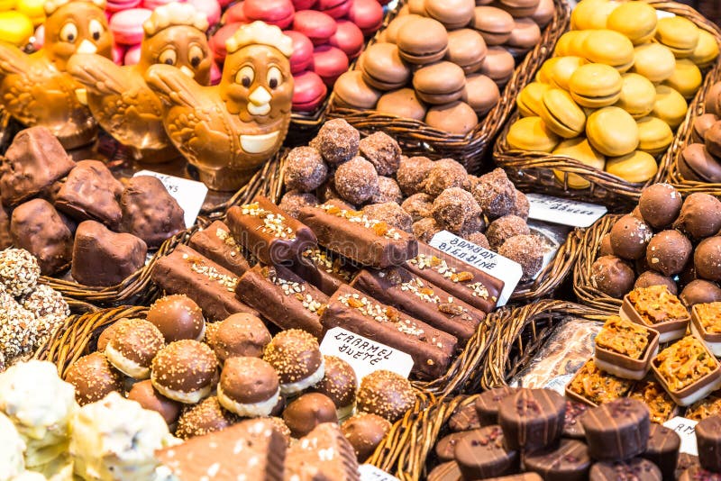 Variedad de chocolates foto de archivo editorial. Imagen de variedad