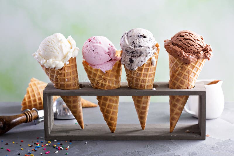 Variedade de cones de gelado