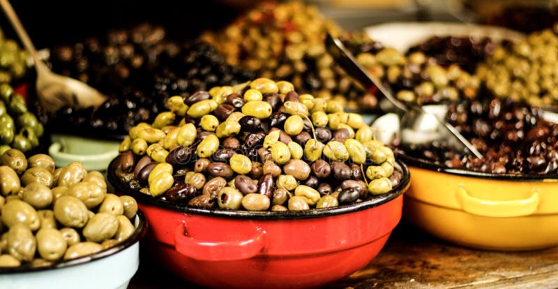 Olives in oriental markets stock image. Image of jerusalem - 141094567