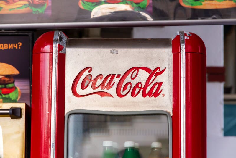 mosterd Spelling Besmettelijke ziekte Red Cllassic Fridge with Coca-Cola Logo Editorial Stock Photo - Image of cola, label: 163752093 mosterd Spelling Besmettelijke ziekte Red Cllassic Fridge with Coca-Cola Logo Editorial Stock Photo - Image of cola, label: 163752093