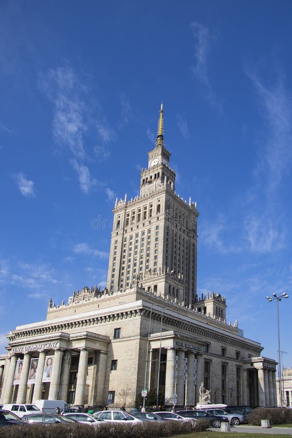 Varsovia, Polonia, el 10 de marzo de 2019: Palacio de la cultura y de la ciencia, Varsovia imagen de archivo Varsovia, Polonia, el 10 de marzo de 2019: Palacio de la cultura y de la ciencia, Varsovia imagen de archivo