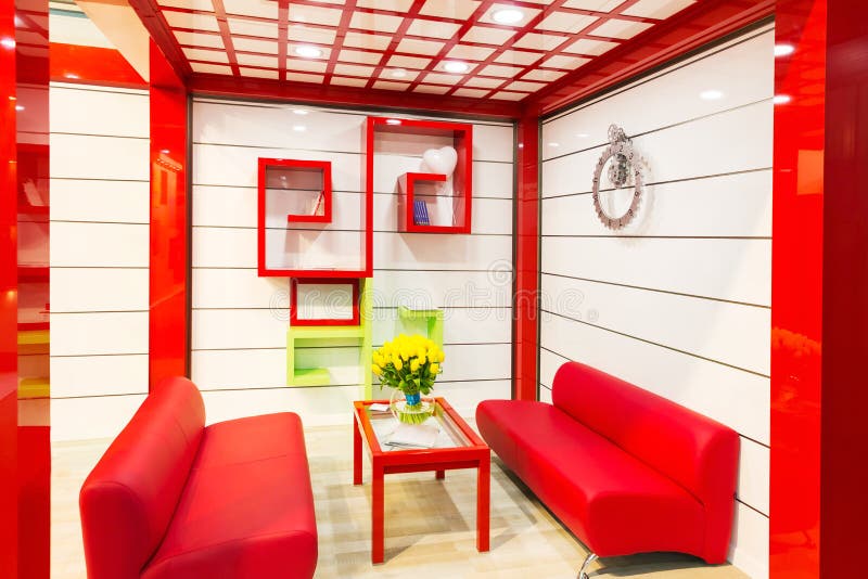 Blumenwohnzimmerinnenraum stockbild. Bild von blumenwohnzimmerinnenraum