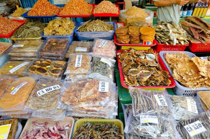 Frutti di mare secchi al mercato immagini stock libere da diritti