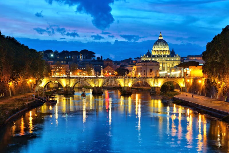 Vatican City med upplysta reflexioner, Rome, Italien royaltyfria foton Vatican City med upplysta reflexioner, Rome, Italien royaltyfria foton