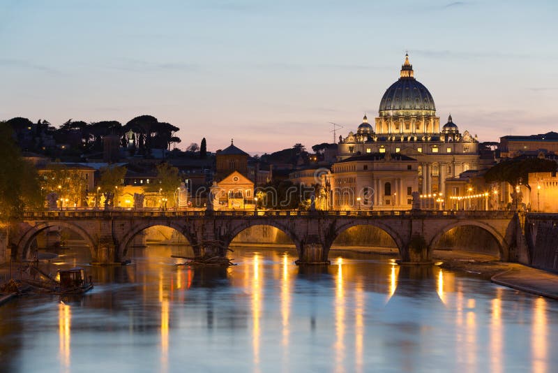 Vatican City under solnedgång. arkivfoton Vatican City under solnedgång. arkivfoton