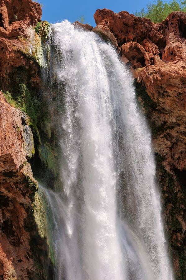 Vattenfall i Grand Canyon, Arizona royaltyfria bilder Vattenfall i Grand Canyon, Arizona royaltyfria bilder