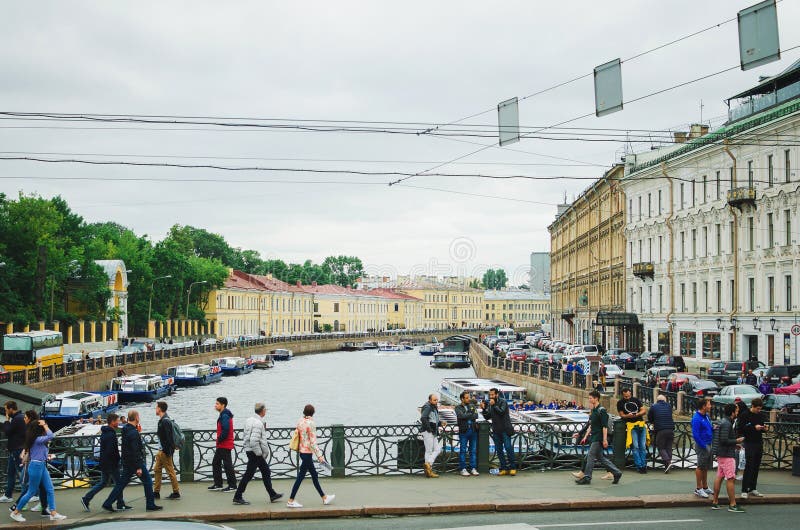 Vattenkanaler av staden av St Petersburg, 2018 härlig cityscape arkivfoton Vattenkanaler av staden av St Petersburg, 2018 härlig cityscape arkivfoton