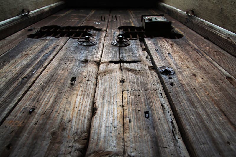 Vecchi portelli di legno