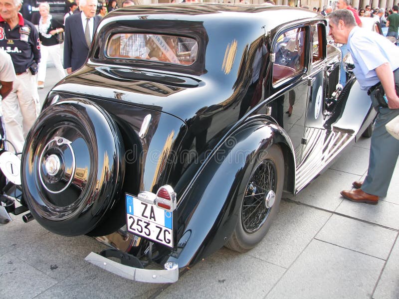Vecchia automobile di Bentley - posteriore immagine stock libera da diritti Vecchia automobile di Bentley - posteriore immagine stock libera da diritti