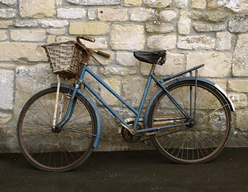 Bicicletta vecchia immagine stock libera da diritti