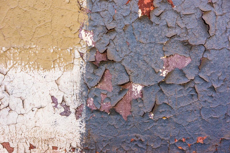 Vecchia pittura incrinata sul muro di cemento Pittura della sbucciatura su struttura della parete Modello del materiale blu rusti immagine stock Vecchia pittura incrinata sul muro di cemento Pittura della sbucciatura su struttura della parete Modello del materiale blu rusti immagine stock