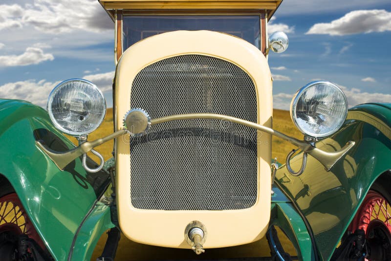 Vecchia retro automobile d'annata immagine stock Vecchia retro automobile d'annata immagine stock