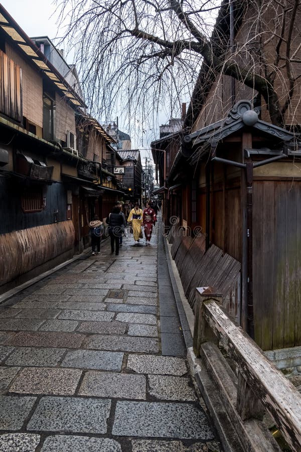 Vecchia via di Gion fotografie stock libere da diritti Vecchia via di Gion fotografie stock libere da diritti