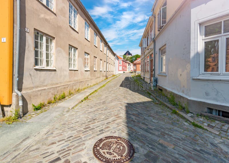 Vecchia vista della città di Trondeim La Norvegia, Scandinavia, Europa fotografie stock Vecchia vista della città di Trondeim La Norvegia, Scandinavia, Europa fotografie stock