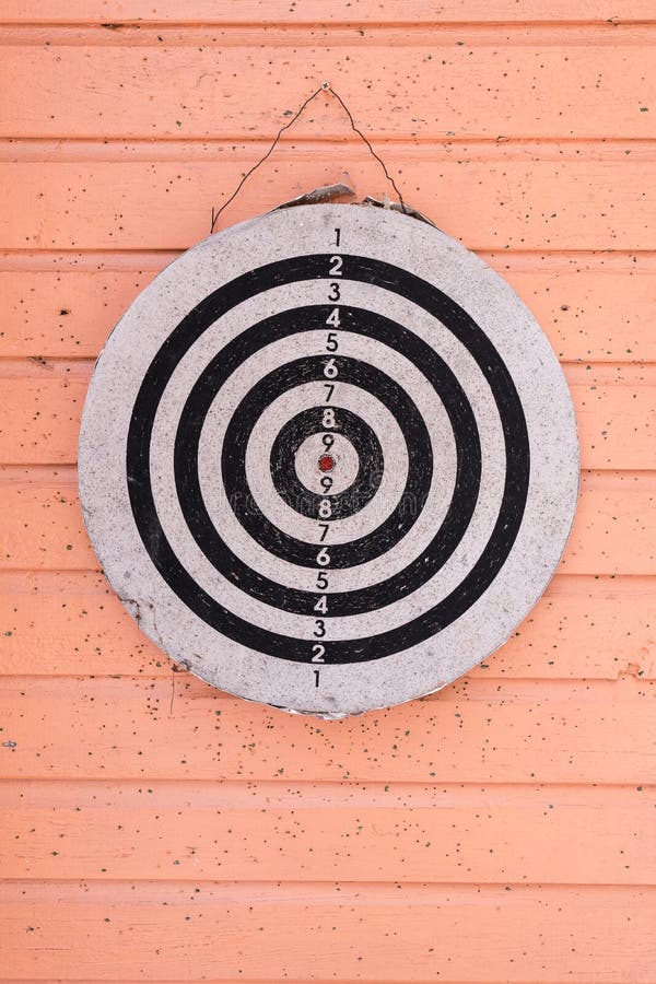 Vecchio gioco dei dardi immagine stock libera da diritti Vecchio gioco dei dardi immagine stock libera da diritti