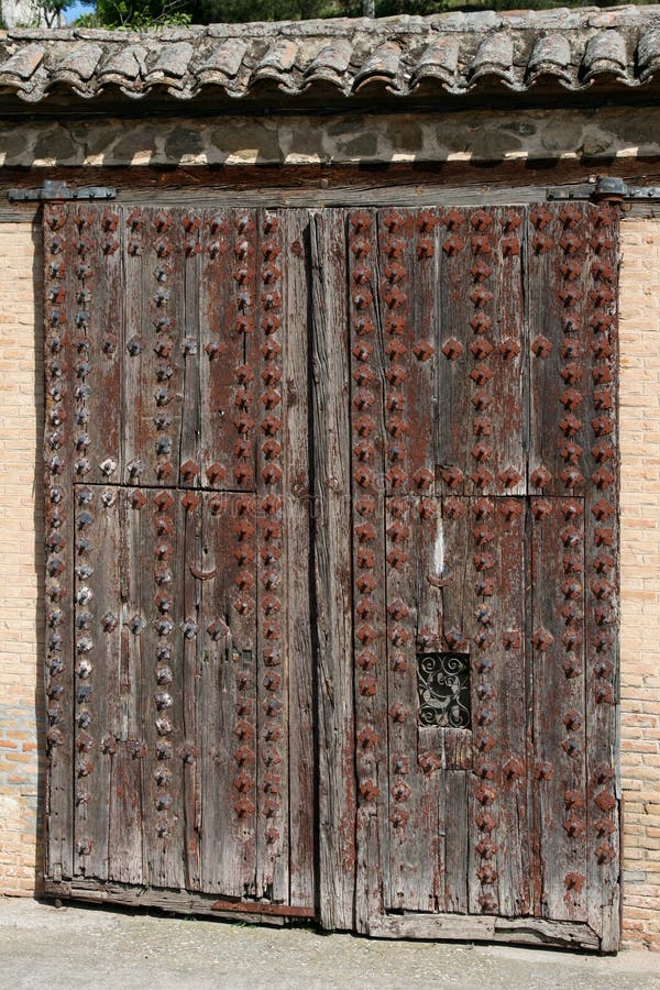 Vecchio portone spagna immagini stock Vecchio portone spagna immagini stock