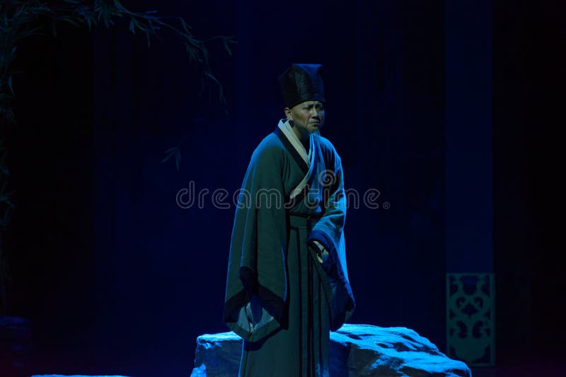 In July 15, 2018, the large historical drama `Yangming three nights` was staged in the Jiangxi drama troupe theater. In 140 minutes, the image of Wang Yangming, a `Confucian` in action, was presented in the 3 extraordinary nights of the night of marriage, the night of the army, and the night of the Ya Shan. Wang Shouren 1472 - 1529 is known as Mr. Yang Ming, also known as Wang Yangming. Wang Yangming was a famous thinker, writer, philosopher and militarist in the Ming Dynasty. He was the master of Lu Wang`s heart study, and Confucius the founder of Confucianism, Meng Zi the scholar of Confucianism, and Zhu Xi the master of Neo Confucianism and called the `Confucius and Zhu Wang`. In July 15, 2018, the large historical drama `Yangming three nights` was staged in the Jiangxi drama troupe theater. In 140 minutes, the image of Wang Yangming, a `Confucian` in action, was presented in the 3 extraordinary nights of the night of marriage, the night of the army, and the night of the Ya Shan. Wang Shouren 1472 - 1529 is known as Mr. Yang Ming, also known as Wang Yangming. Wang Yangming was a famous thinker, writer, philosopher and militarist in the Ming Dynasty. He was the master of Lu Wang`s heart study, and Confucius the founder of Confucianism, Meng Zi the scholar of Confucianism, and Zhu Xi the master of Neo Confucianism and called the `Confucius and Zhu Wang`.