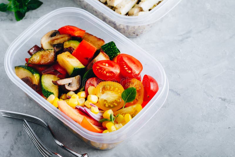 Vegan Meal Prep Lunch Box Container with Grilled and Fresh Vegetables ...