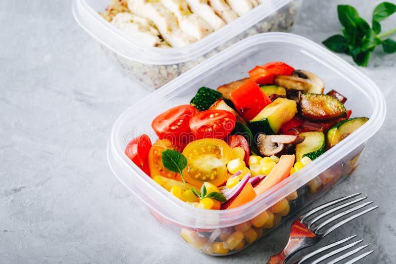 Vegan Meal Prep Lunch Box Container with Grilled and Fresh Vegetables ...